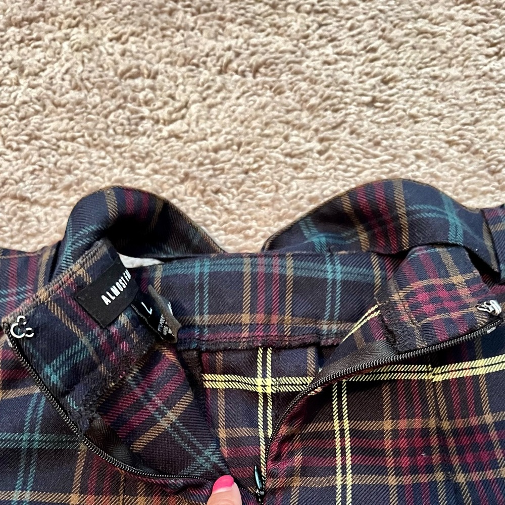 Almost Famous Y2K Black Yellow Red Plaid Pleated Preppy Academia Skirt Women’s L - Picture 9 of 11